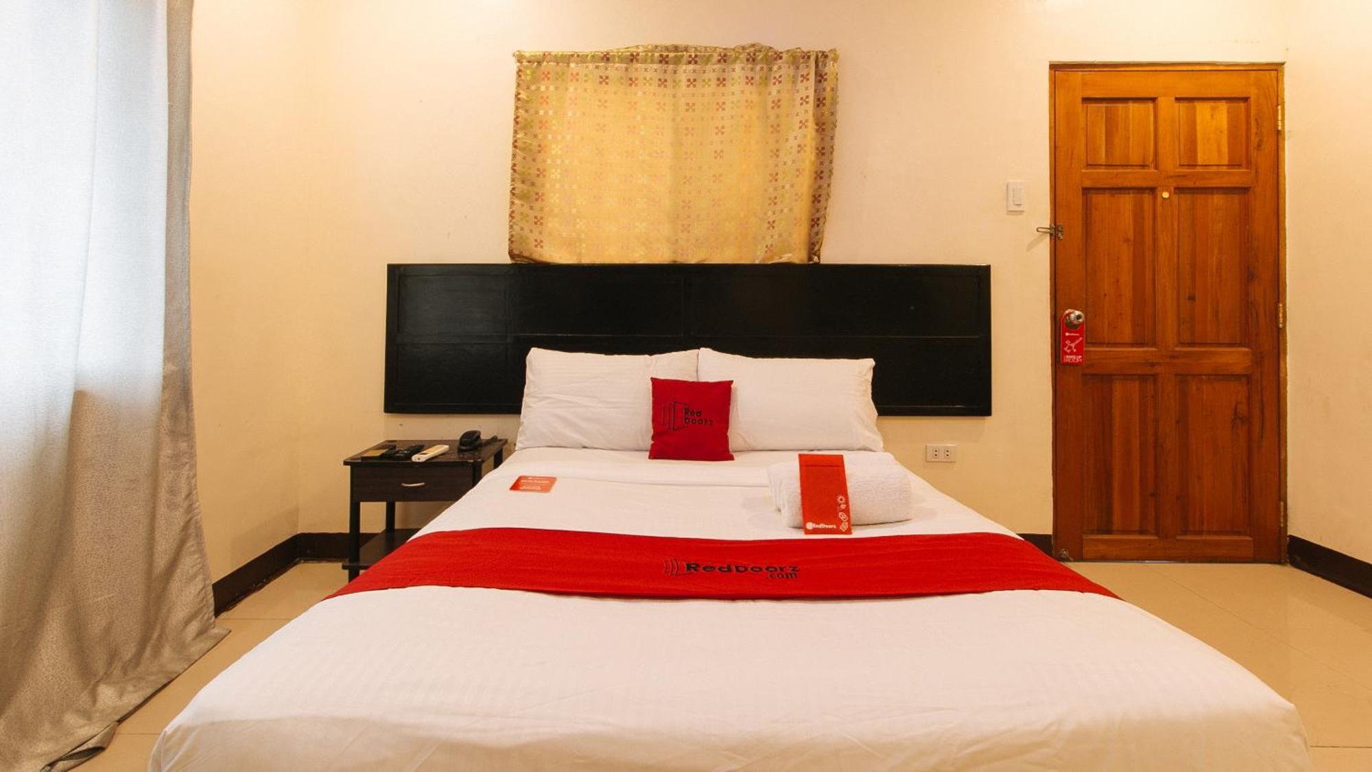 Reddoorz At V-Cat Apartelle Sampaloc Manila Bagian luar foto