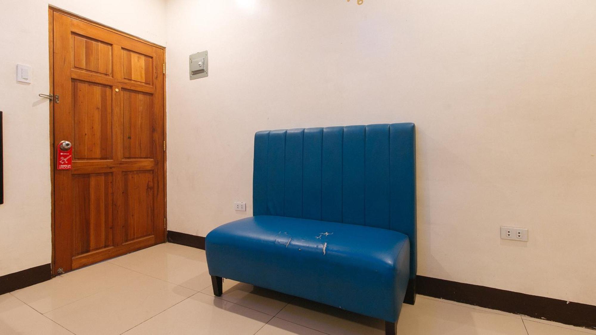 Reddoorz At V-Cat Apartelle Sampaloc Manila Bagian luar foto