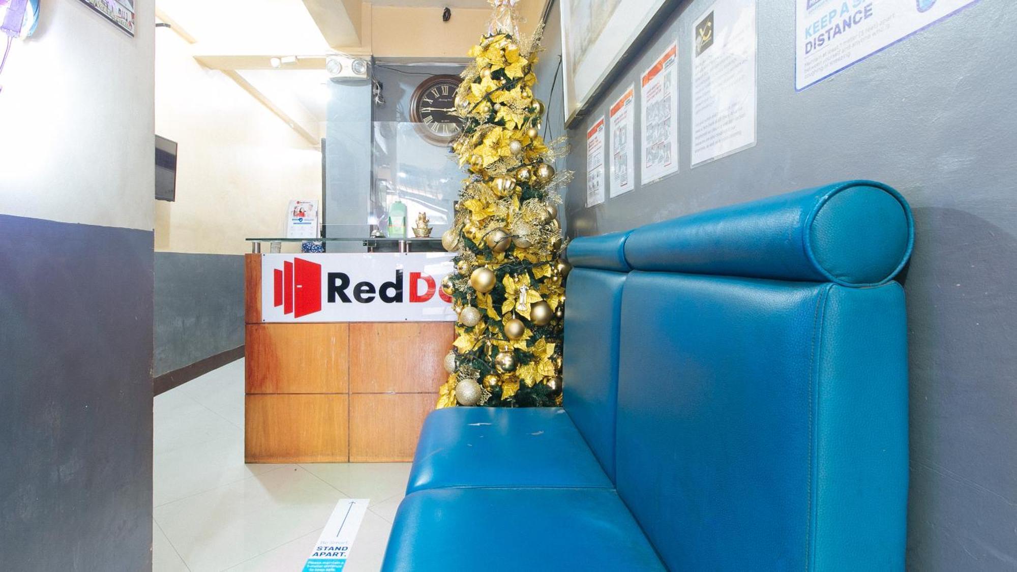 Reddoorz At V-Cat Apartelle Sampaloc Manila Bagian luar foto